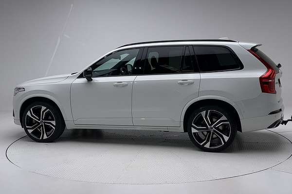 2021 Volvo XC90 T6 R-Design
