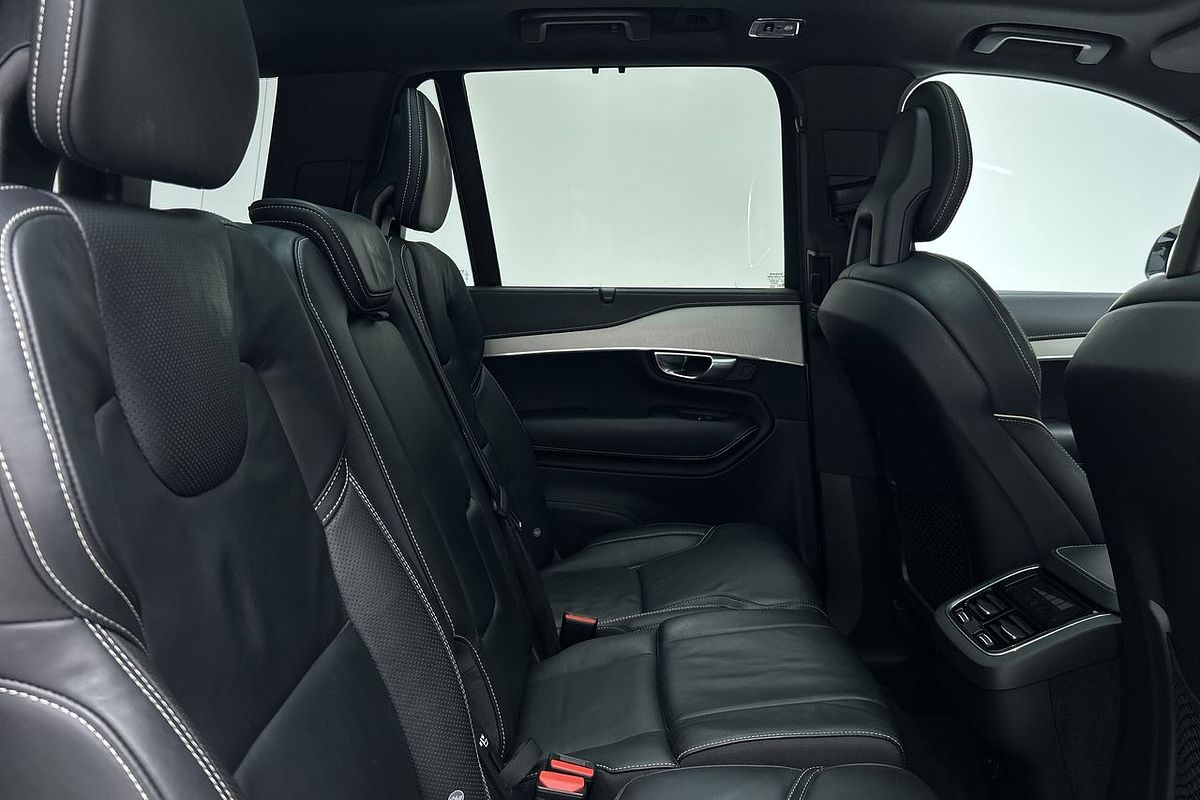2021 Volvo XC90 T6 R-Design