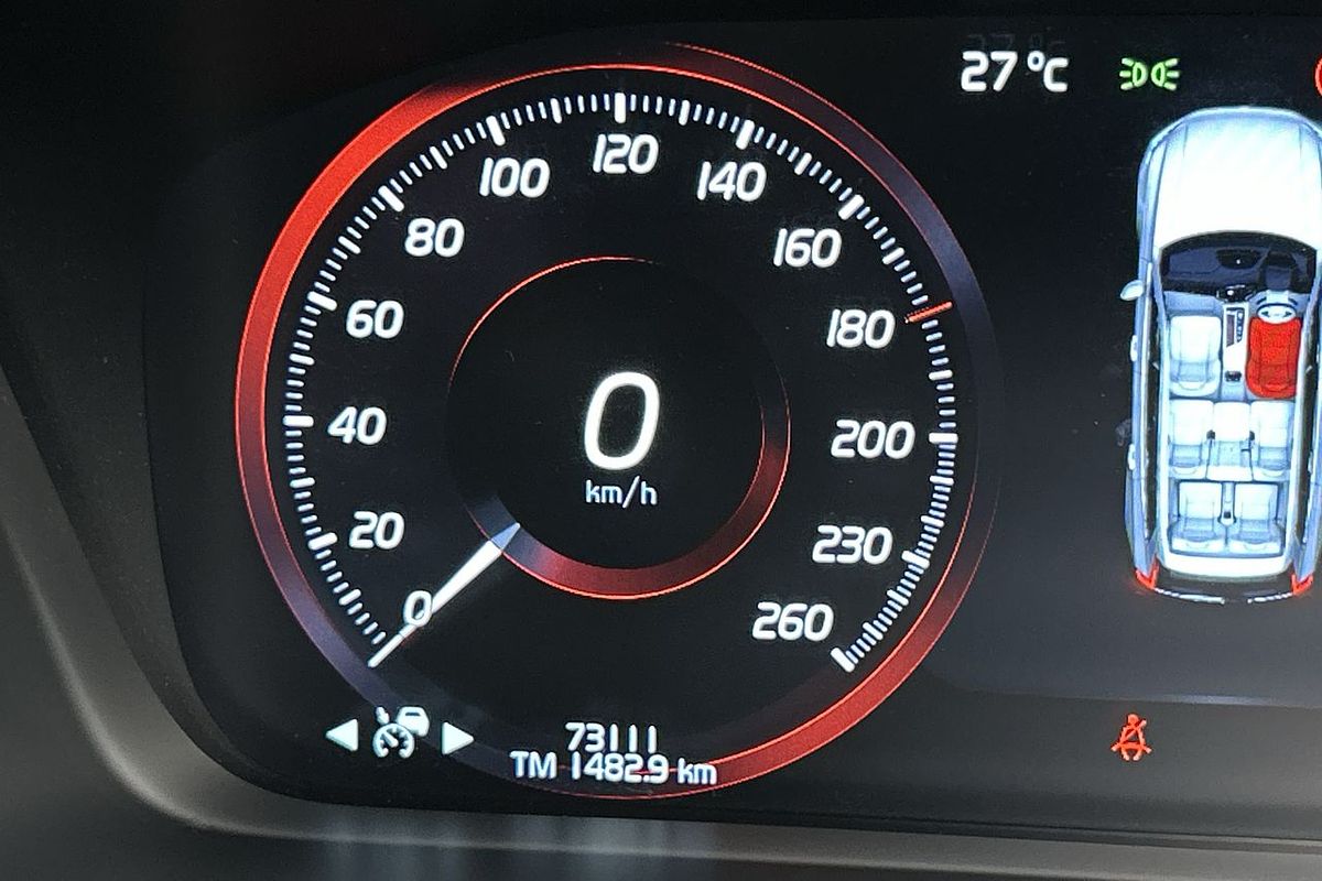 2021 Volvo XC90 T6 R-Design