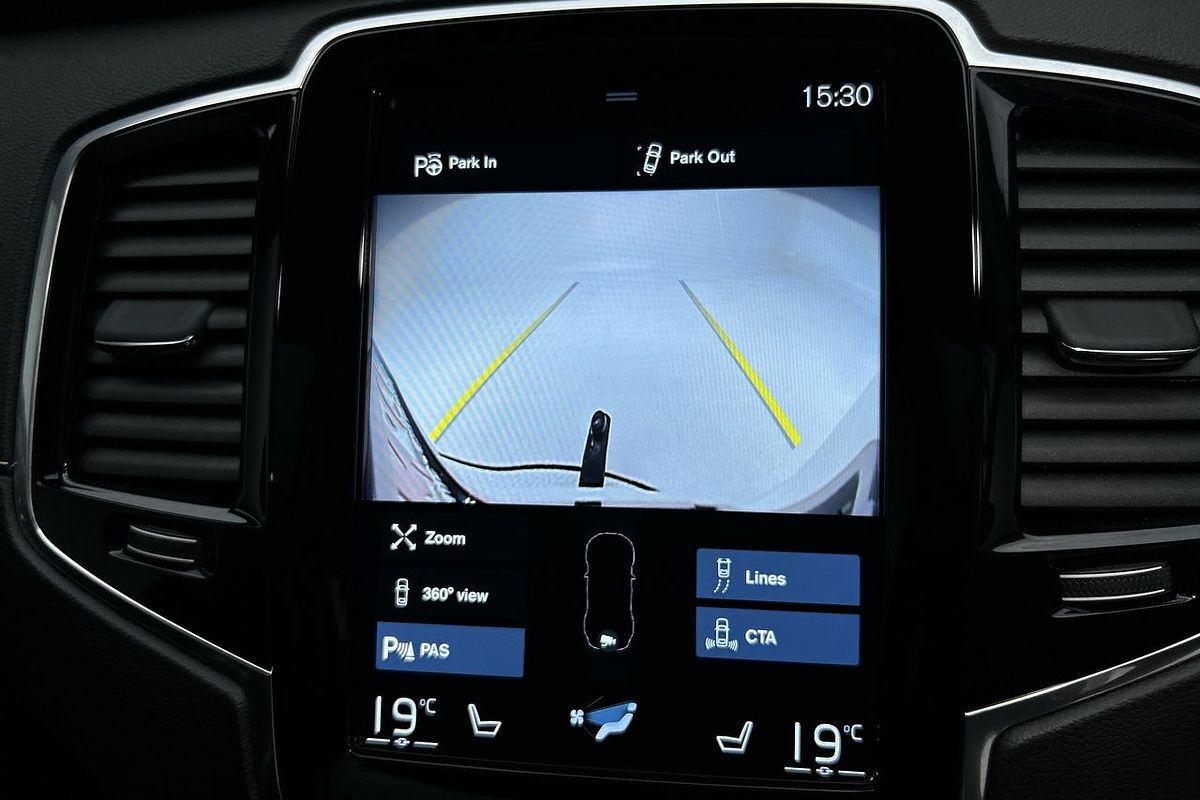 2021 Volvo XC90 T6 R-Design