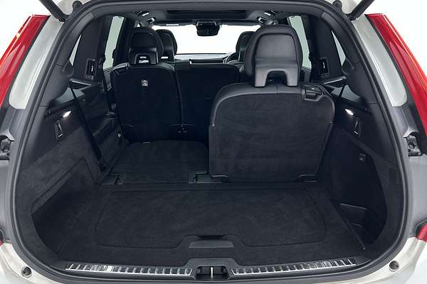 2021 Volvo XC90 T6 R-Design
