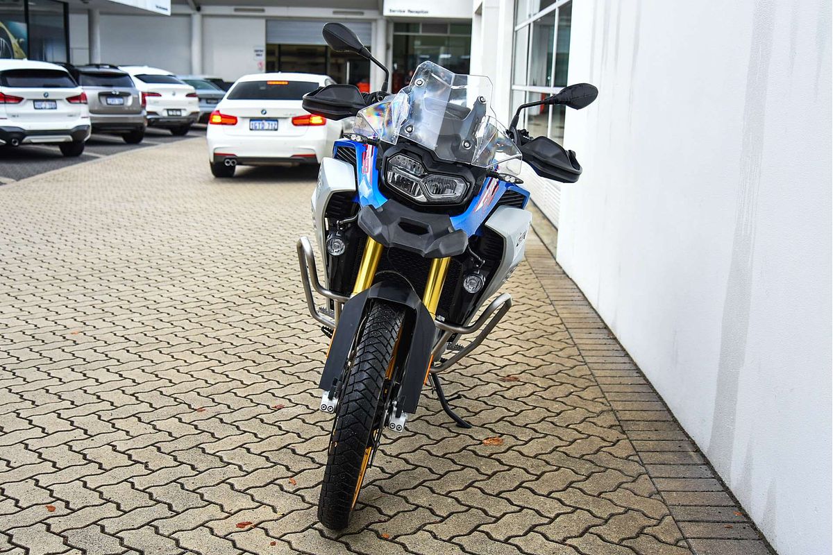2019 BMW F SERIES