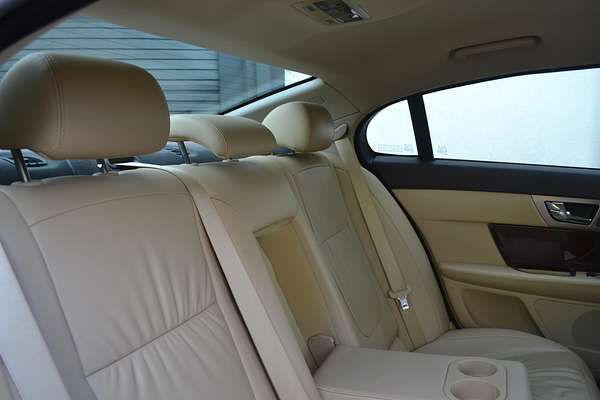 2011 Jaguar XF S Luxury X250