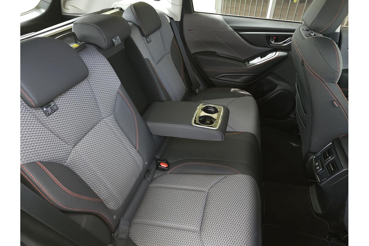 2024 Subaru Forester 2.5i Sport S5