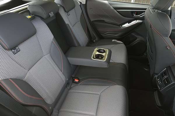 2024 Subaru Forester 2.5i Sport S5