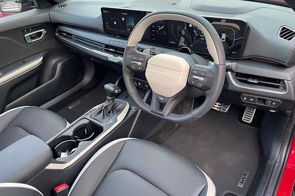 2025 Kia K4 GT-Line CL4m