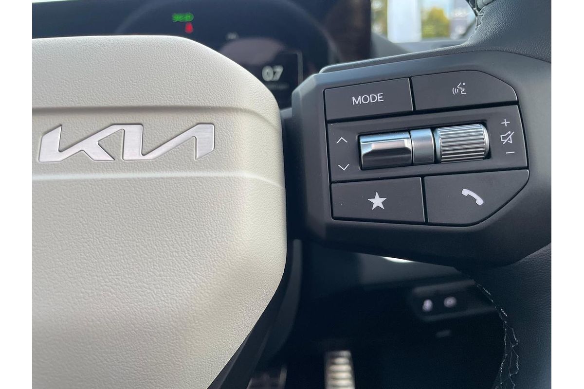 2025 Kia K4 GT-Line CL4m