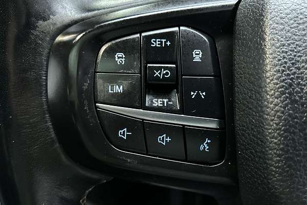 2022 Ford Everest Platinum