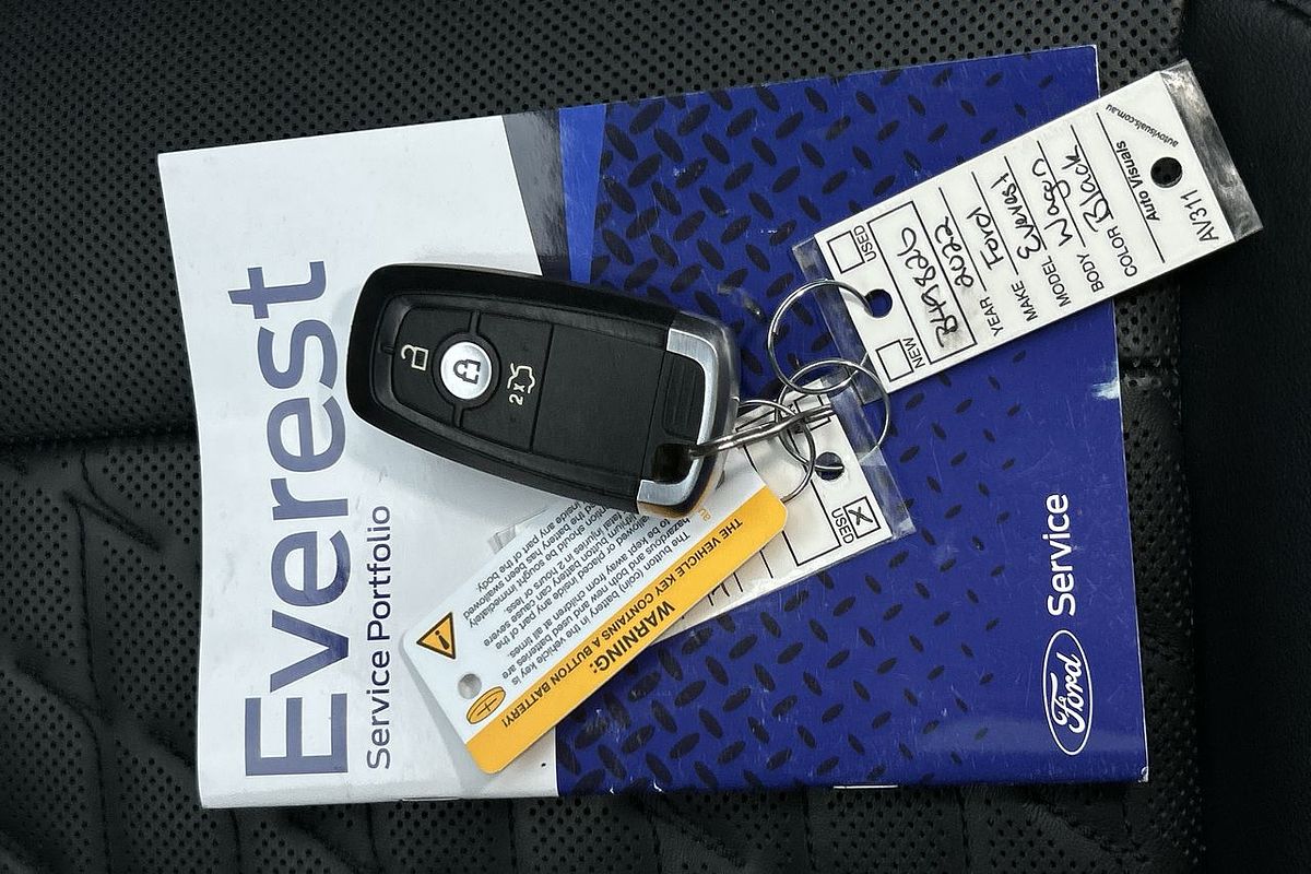 2022 Ford Everest Platinum