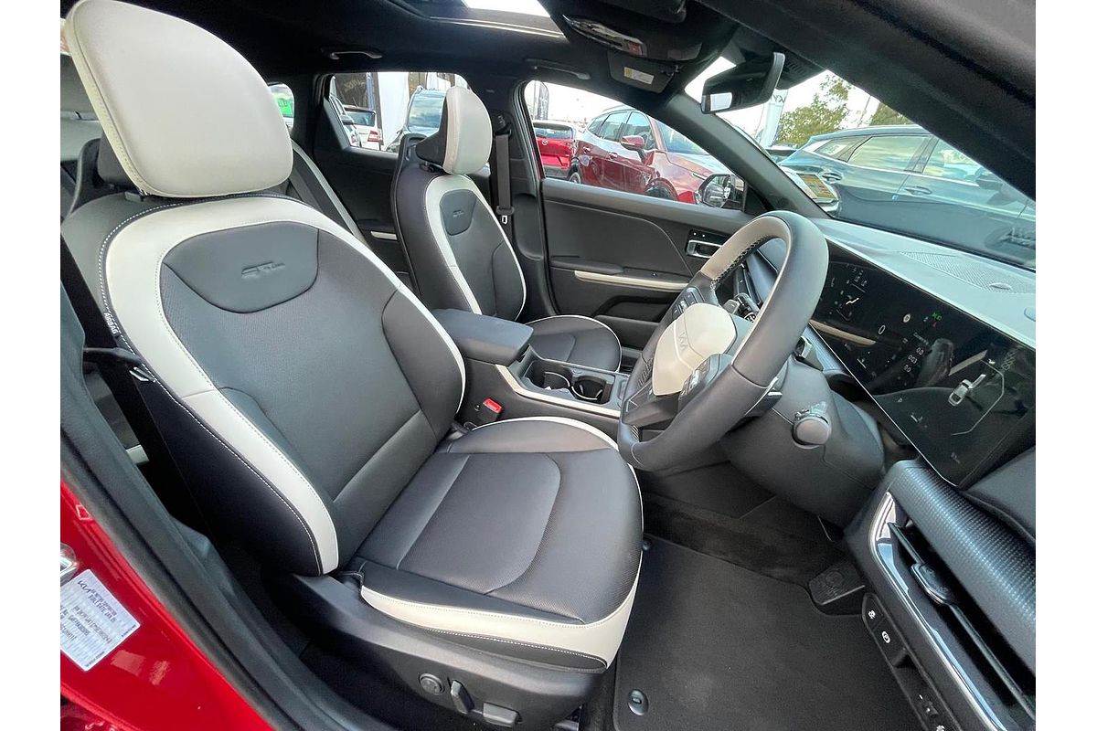 2025 Kia K4 GT-Line CL4m