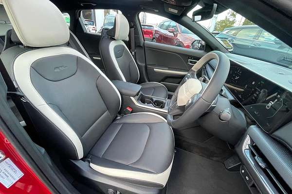 2025 Kia K4 GT-Line CL4m