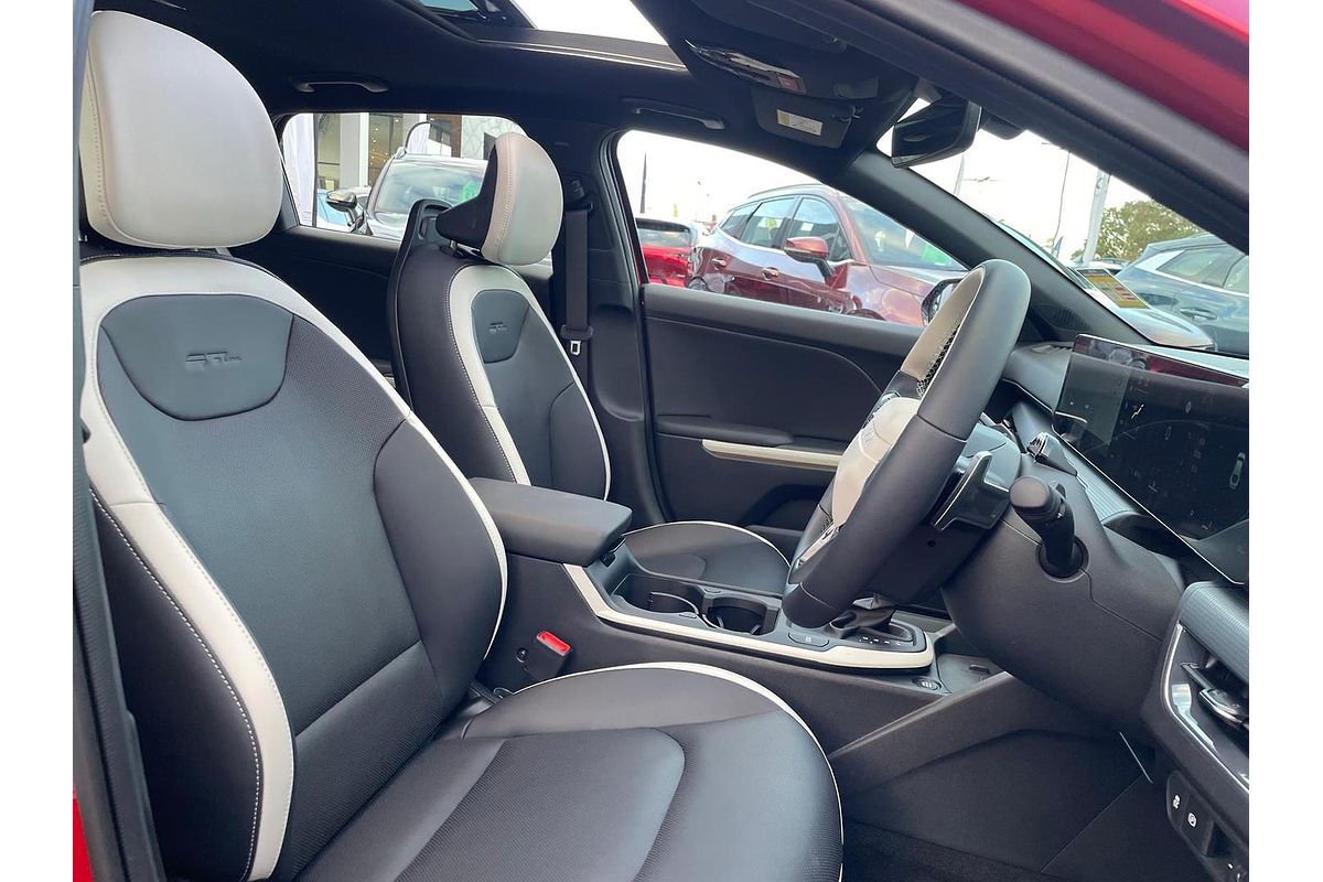 2025 Kia K4 GT-Line CL4m