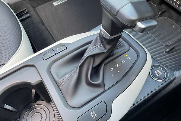 2025 Kia K4 GT-Line CL4m