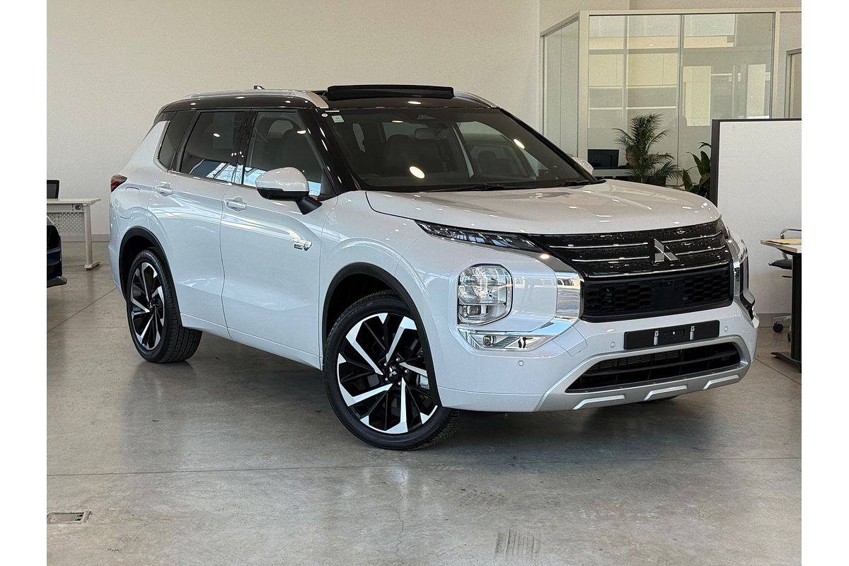 2022 Mitsubishi Outlander PHEV Exceed Tourer ZM