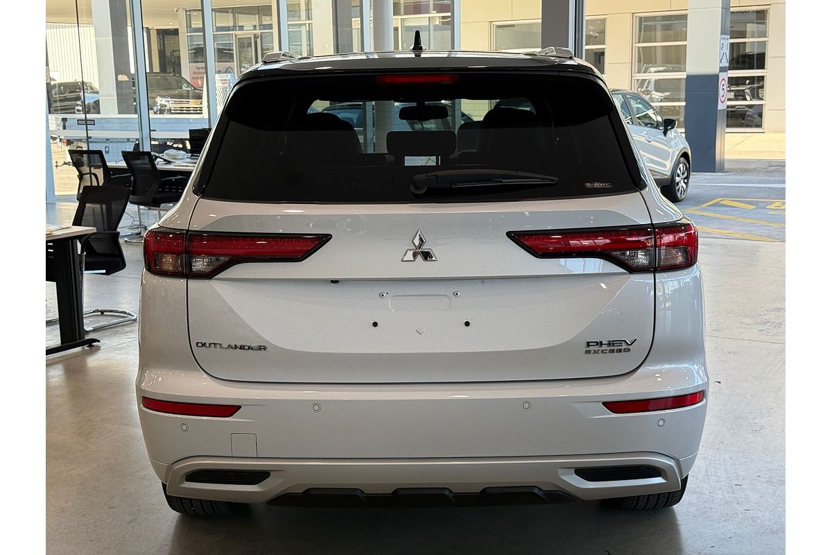 2022 Mitsubishi Outlander PHEV Exceed Tourer ZM
