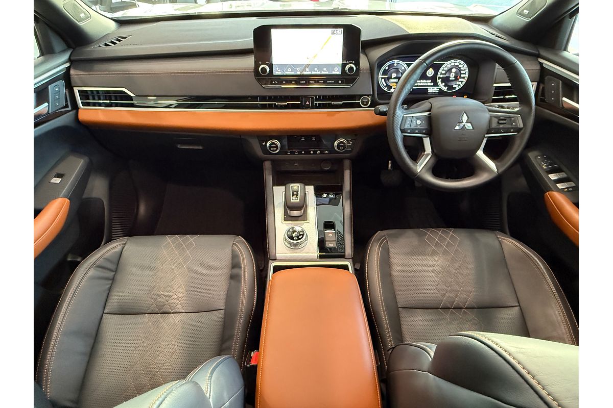 2022 Mitsubishi Outlander PHEV Exceed Tourer ZM