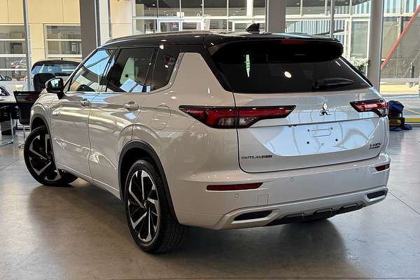 2022 Mitsubishi Outlander PHEV Exceed Tourer ZM