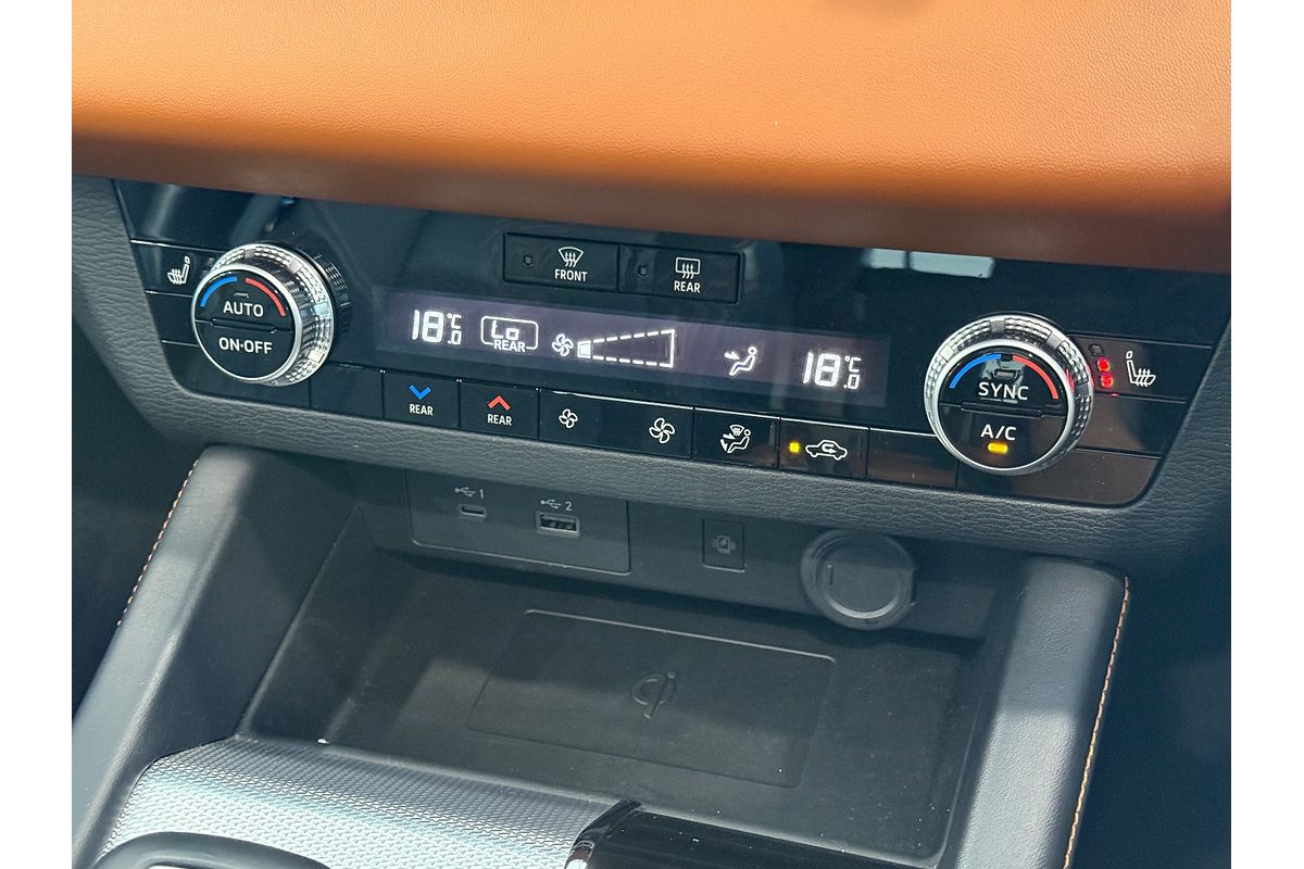 2022 Mitsubishi Outlander PHEV Exceed Tourer ZM