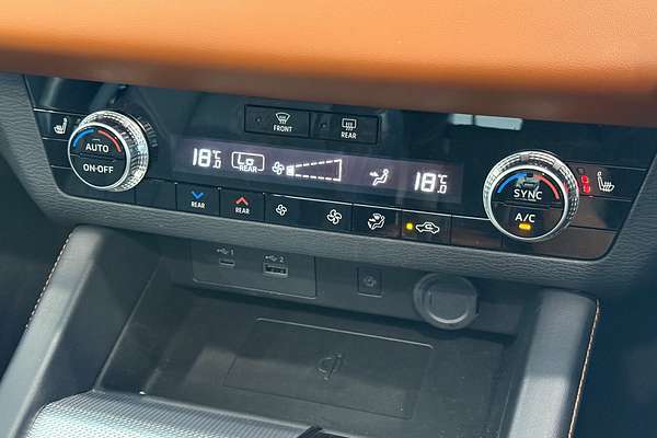2022 Mitsubishi Outlander PHEV Exceed Tourer ZM