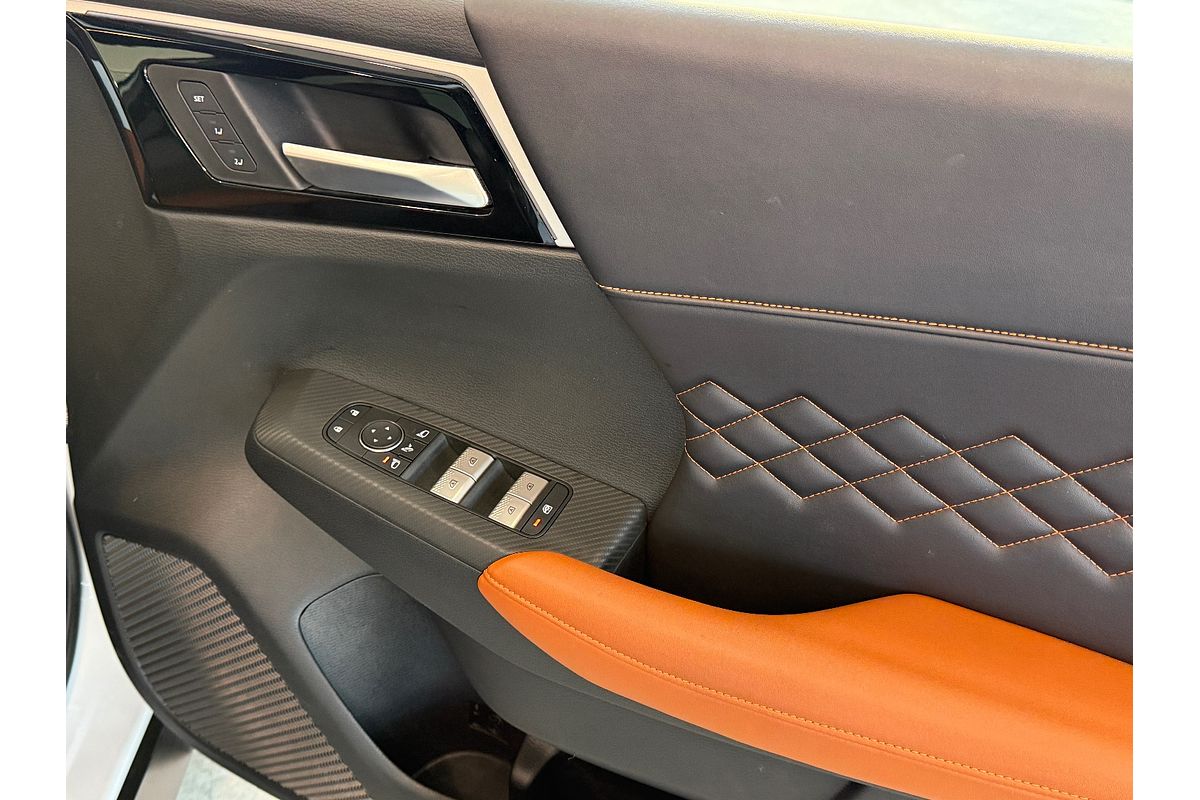 2022 Mitsubishi Outlander PHEV Exceed Tourer ZM