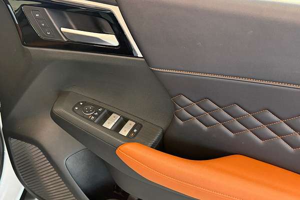 2022 Mitsubishi Outlander PHEV Exceed Tourer ZM