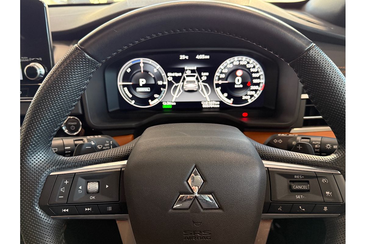 2022 Mitsubishi Outlander PHEV Exceed Tourer ZM
