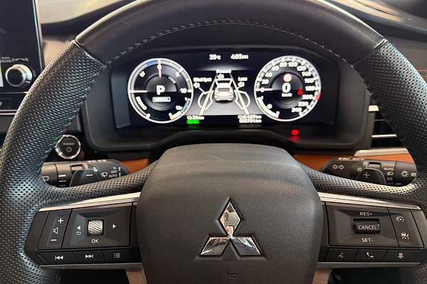 2022 Mitsubishi Outlander PHEV Exceed Tourer ZM
