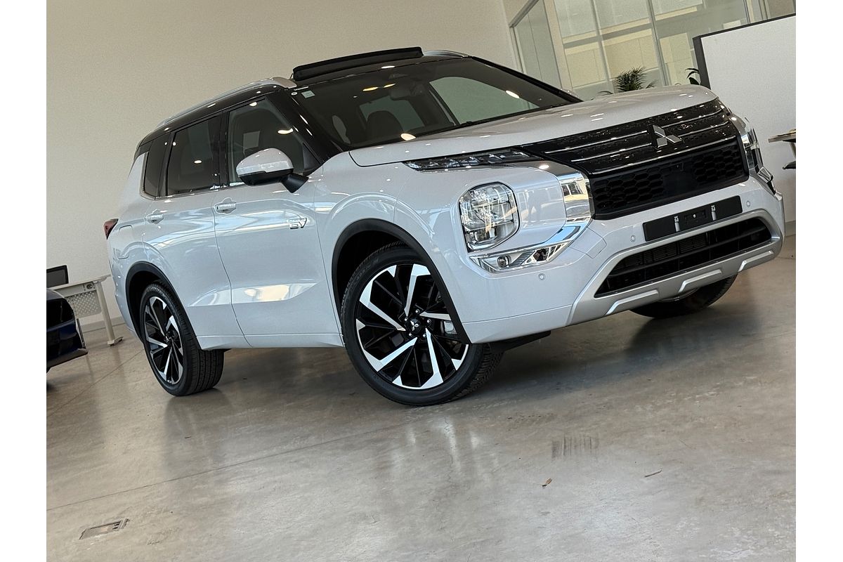 2022 Mitsubishi Outlander PHEV Exceed Tourer ZM