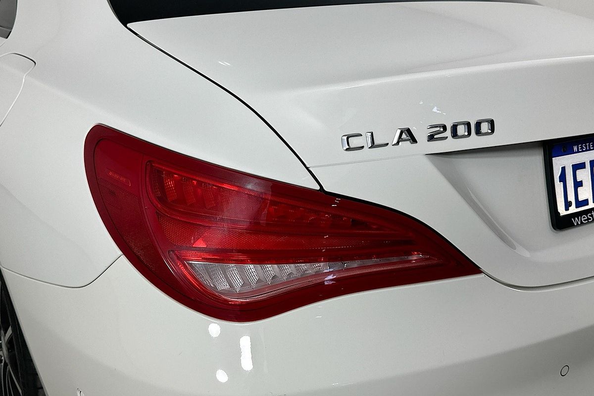 2014 Mercedes-Benz CLA 200 117