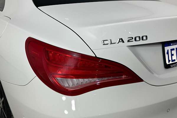 2014 Mercedes-Benz CLA 200 117