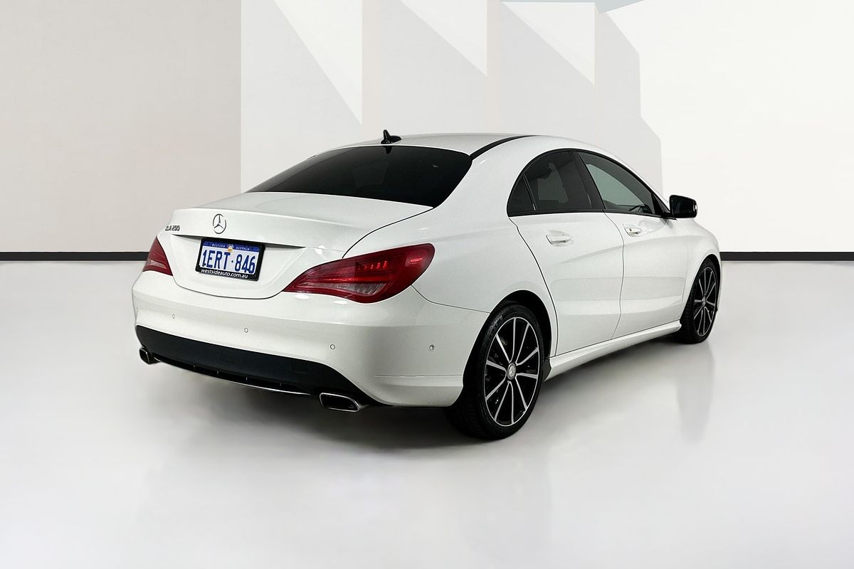 2014 Mercedes-Benz CLA 200 117