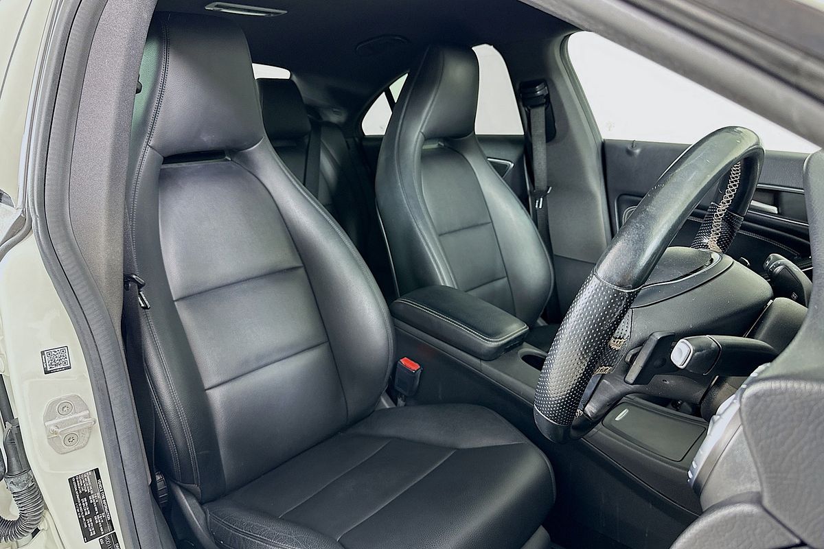2014 Mercedes-Benz CLA 200 117