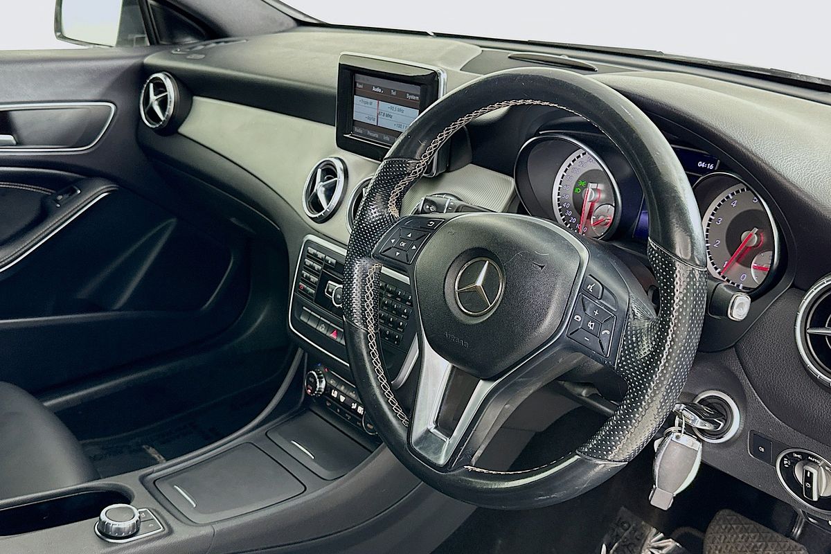 2014 Mercedes-Benz CLA 200 117