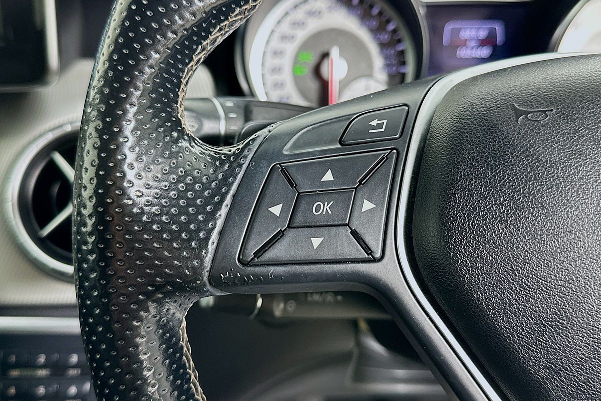 2014 Mercedes-Benz CLA 200 117