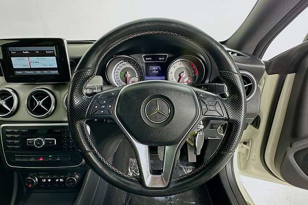 2014 Mercedes-Benz CLA 200 117