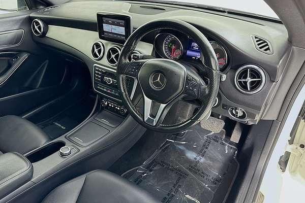 2014 Mercedes-Benz CLA 200 117