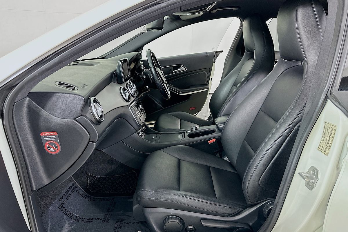 2014 Mercedes-Benz CLA 200 117