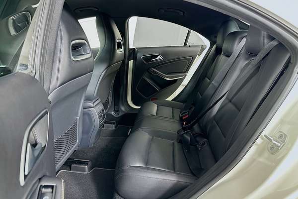 2014 Mercedes-Benz CLA 200 117