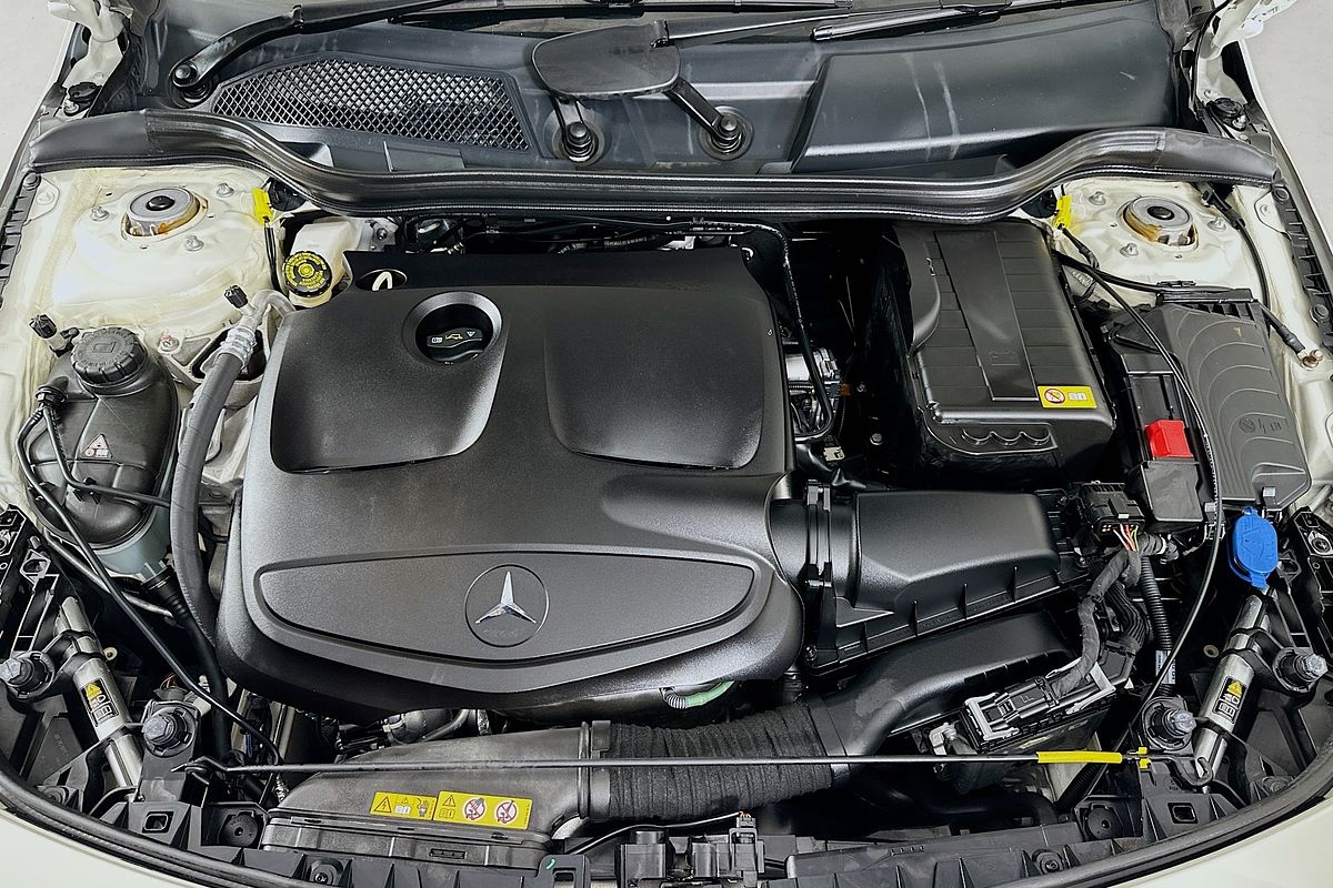 2014 Mercedes-Benz CLA 200 117