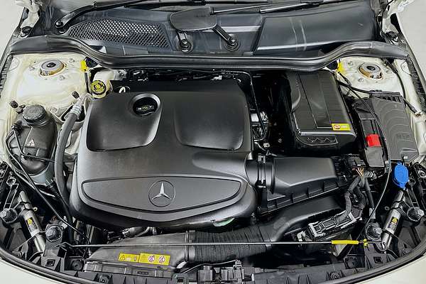 2014 Mercedes-Benz CLA 200 117
