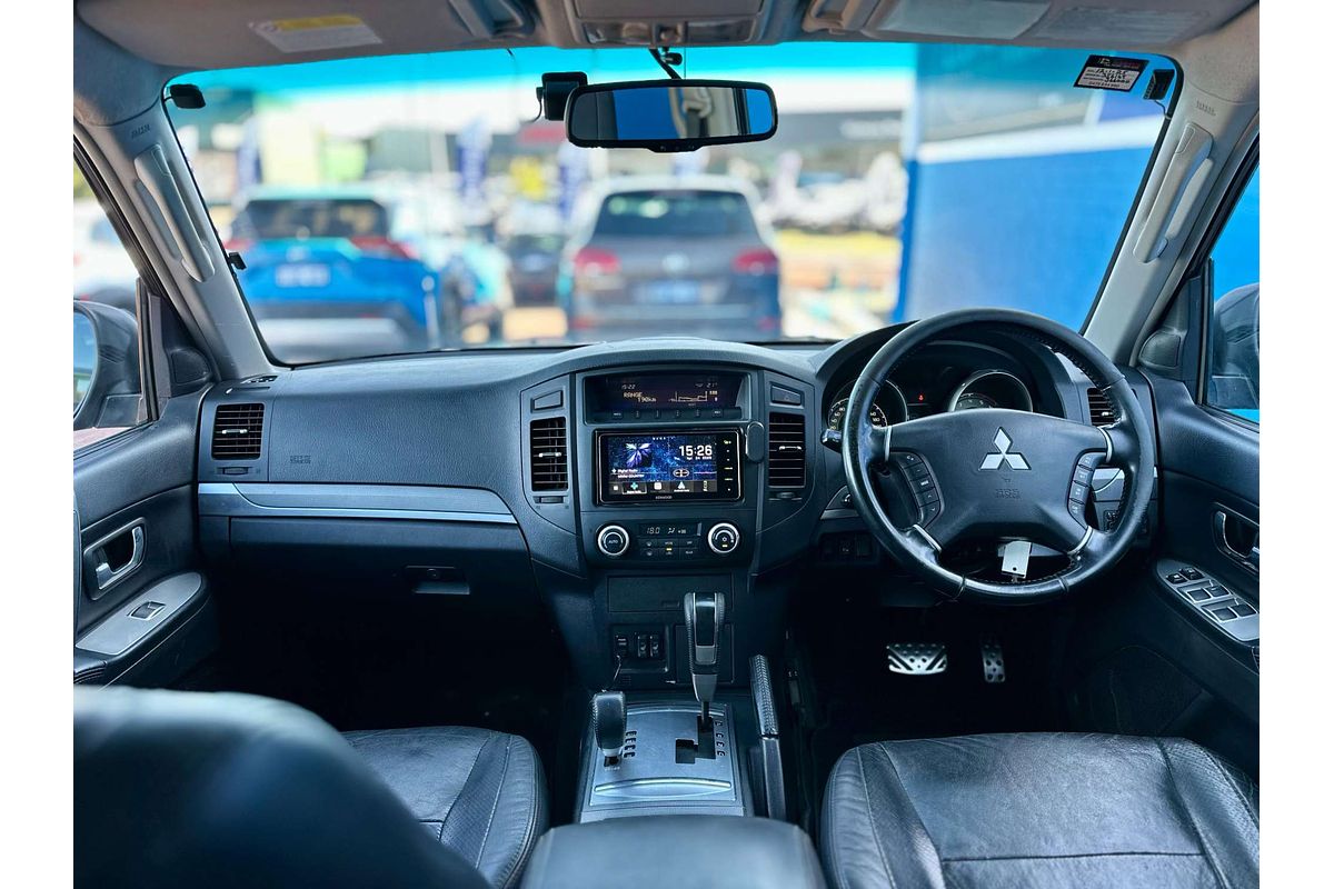 2008 Mitsubishi Pajero VR-X NS