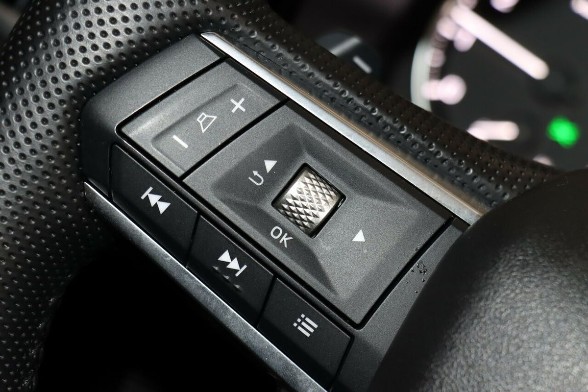 2024 Mitsubishi Outlander LS ZM