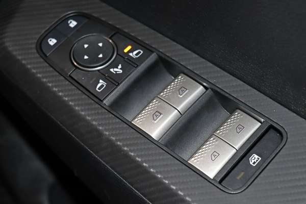 2024 Mitsubishi Outlander LS ZM