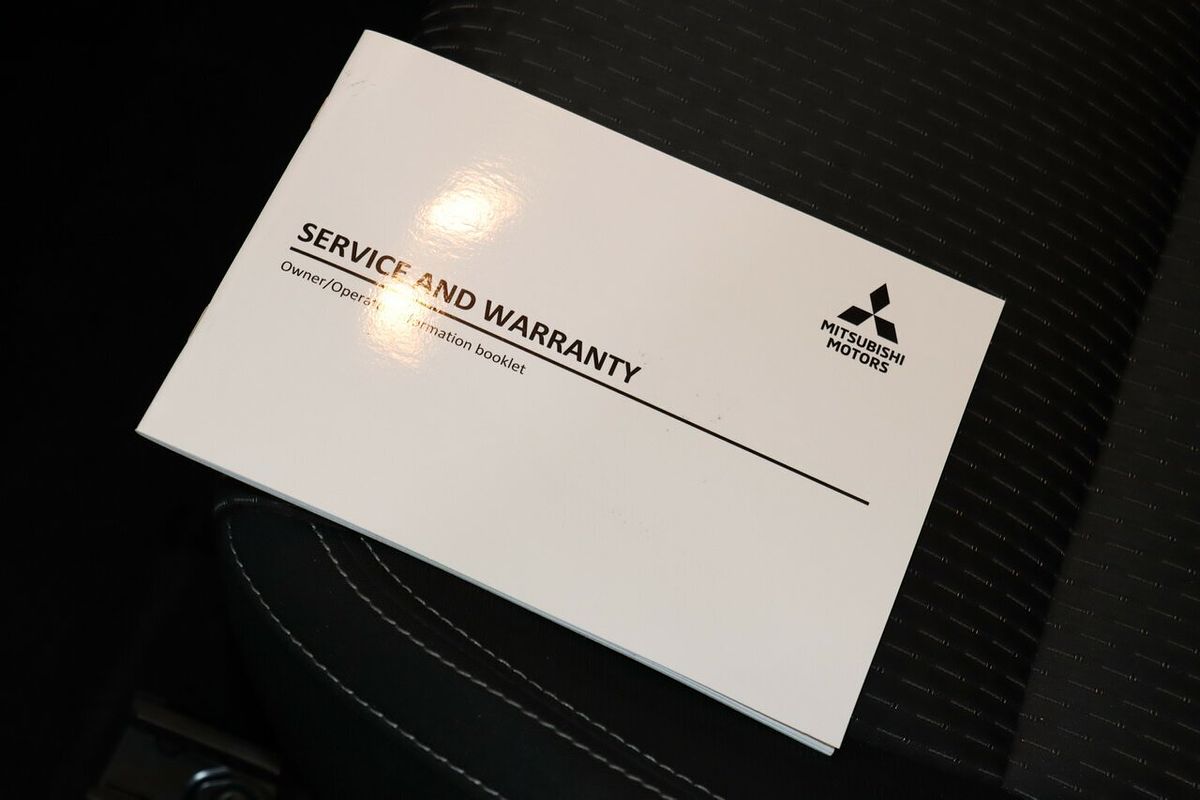 2024 Mitsubishi Outlander LS ZM