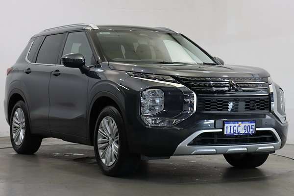 2024 Mitsubishi Outlander LS ZM