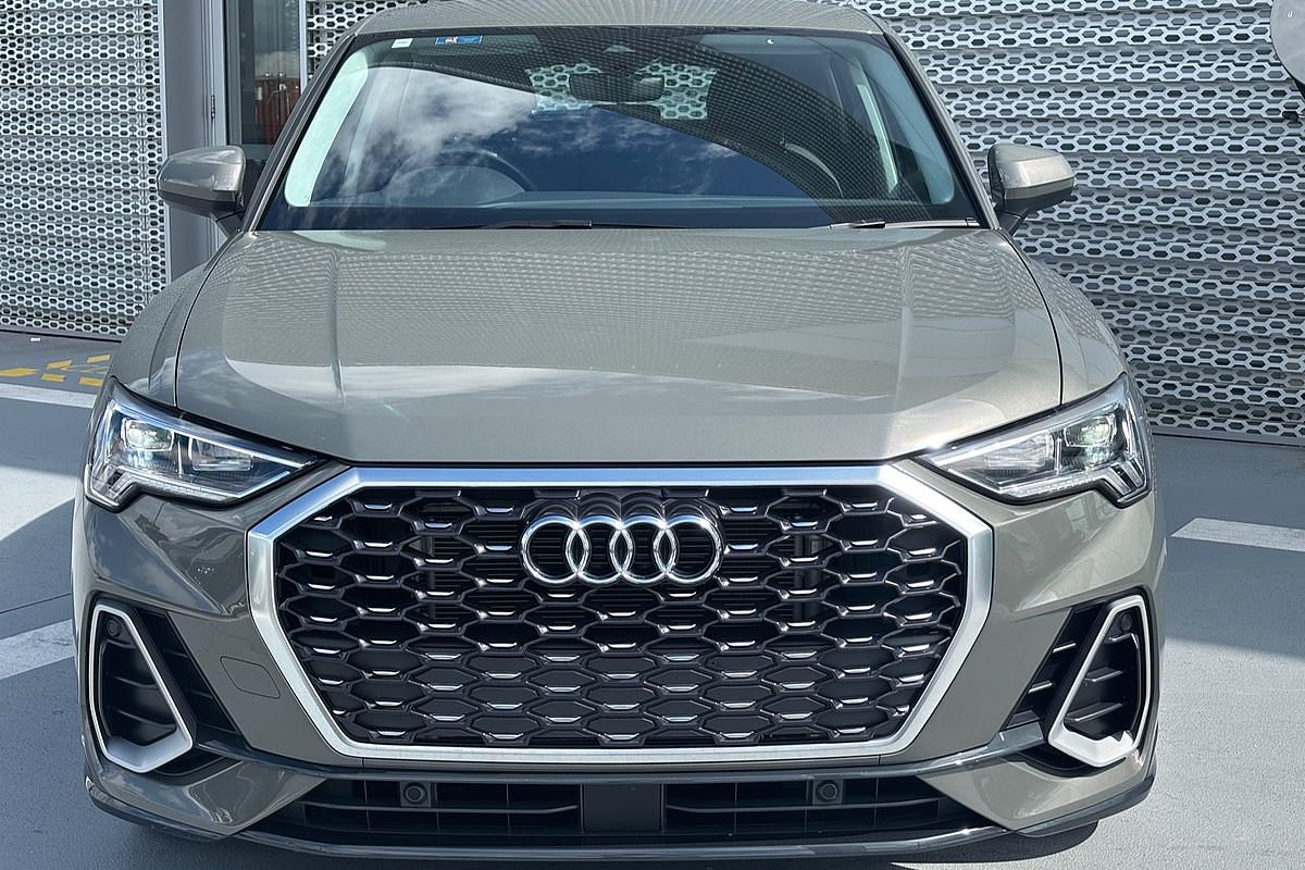 2023 Audi Q3 35 TFSI S Line F3
