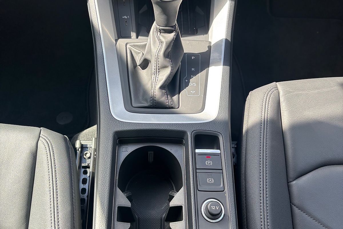 2023 Audi Q3 35 TFSI S Line F3