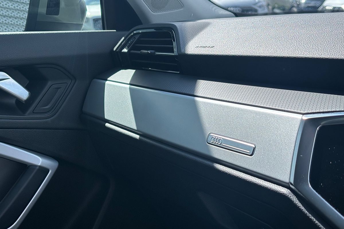 2023 Audi Q3 35 TFSI S Line F3