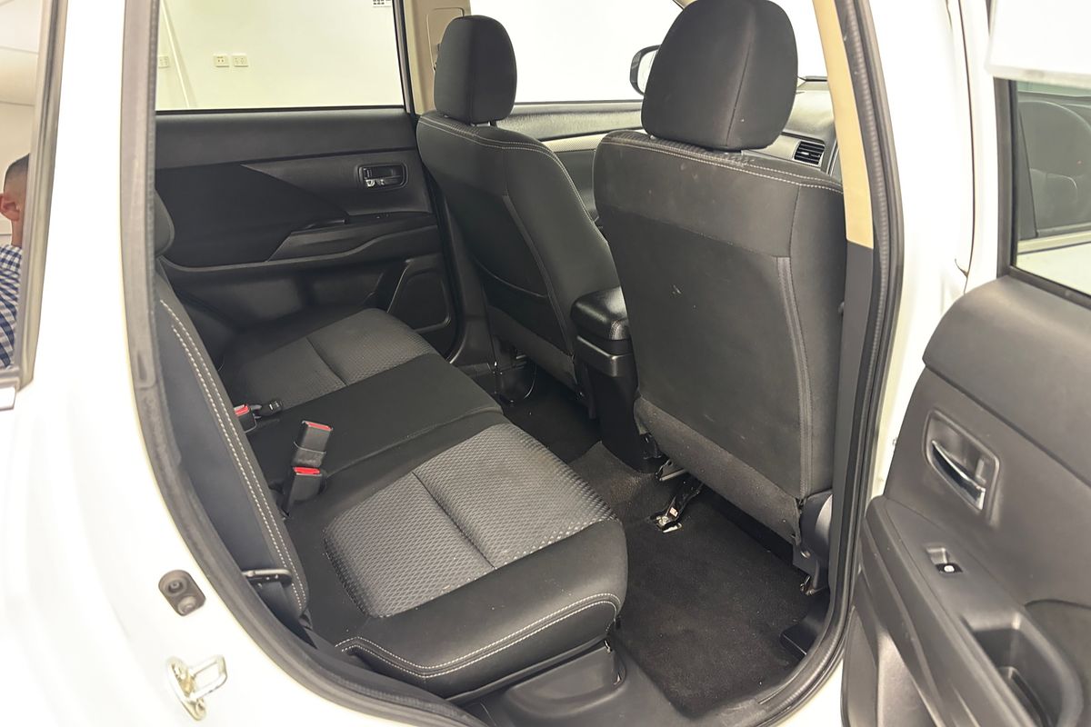 2017 Mitsubishi Outlander LS ZK