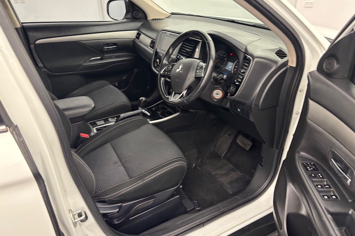 2017 Mitsubishi Outlander LS ZK